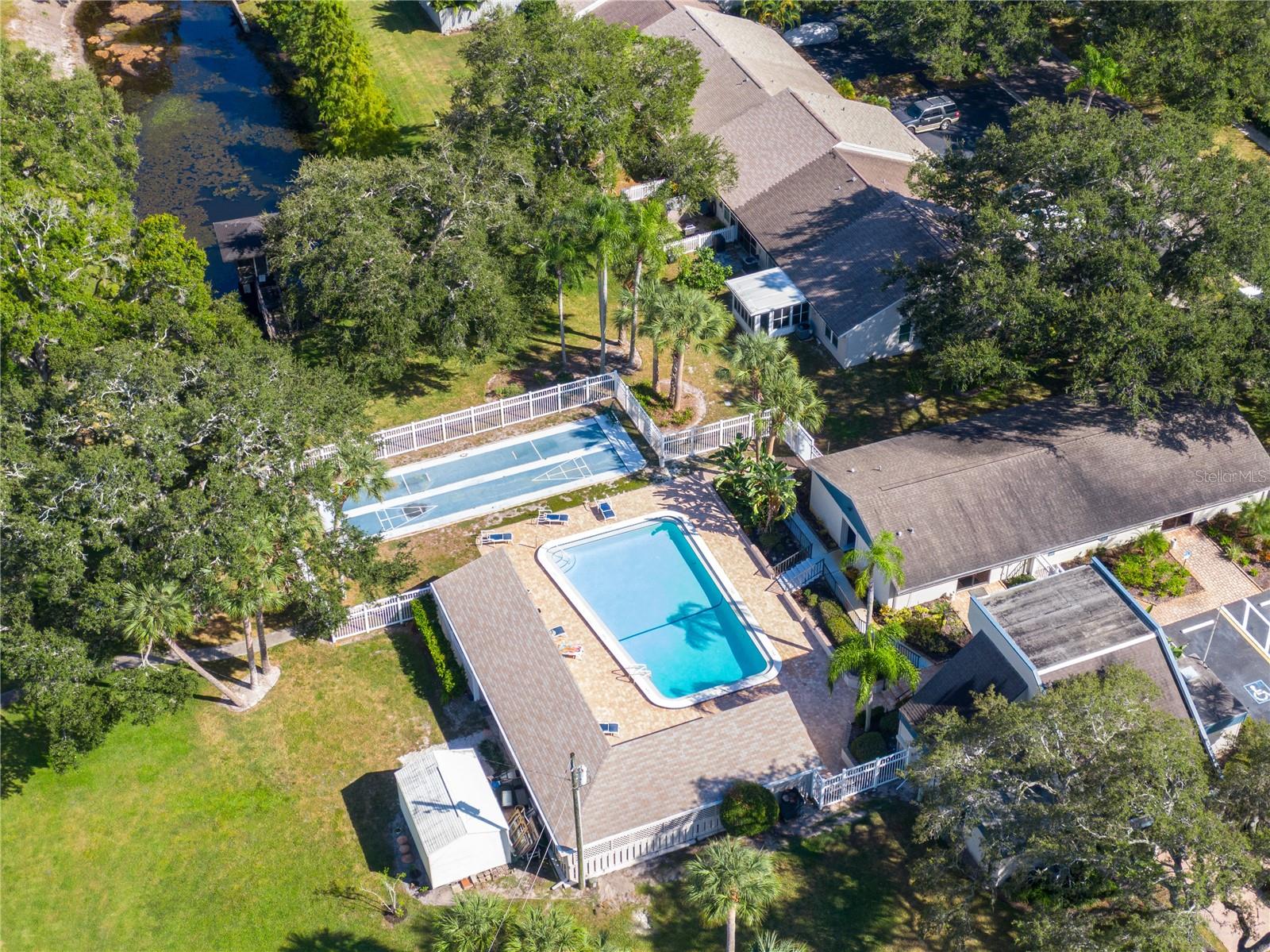 BAY TOWNE - Residential