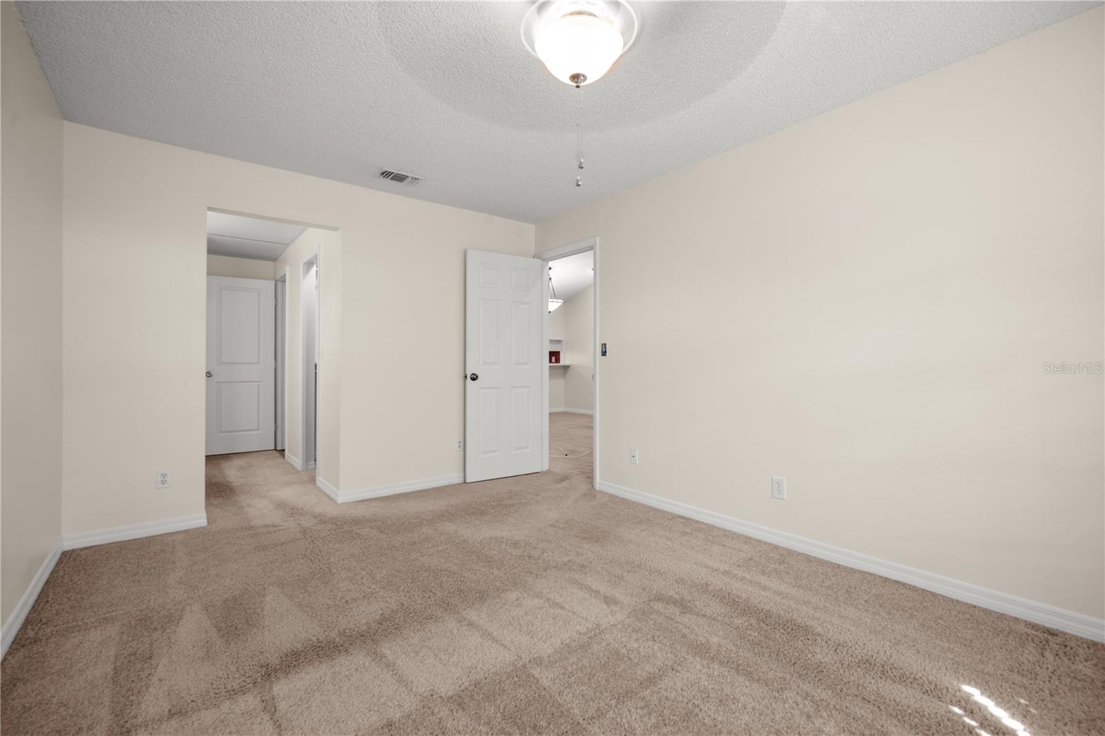 BAY TOWNE - Residential