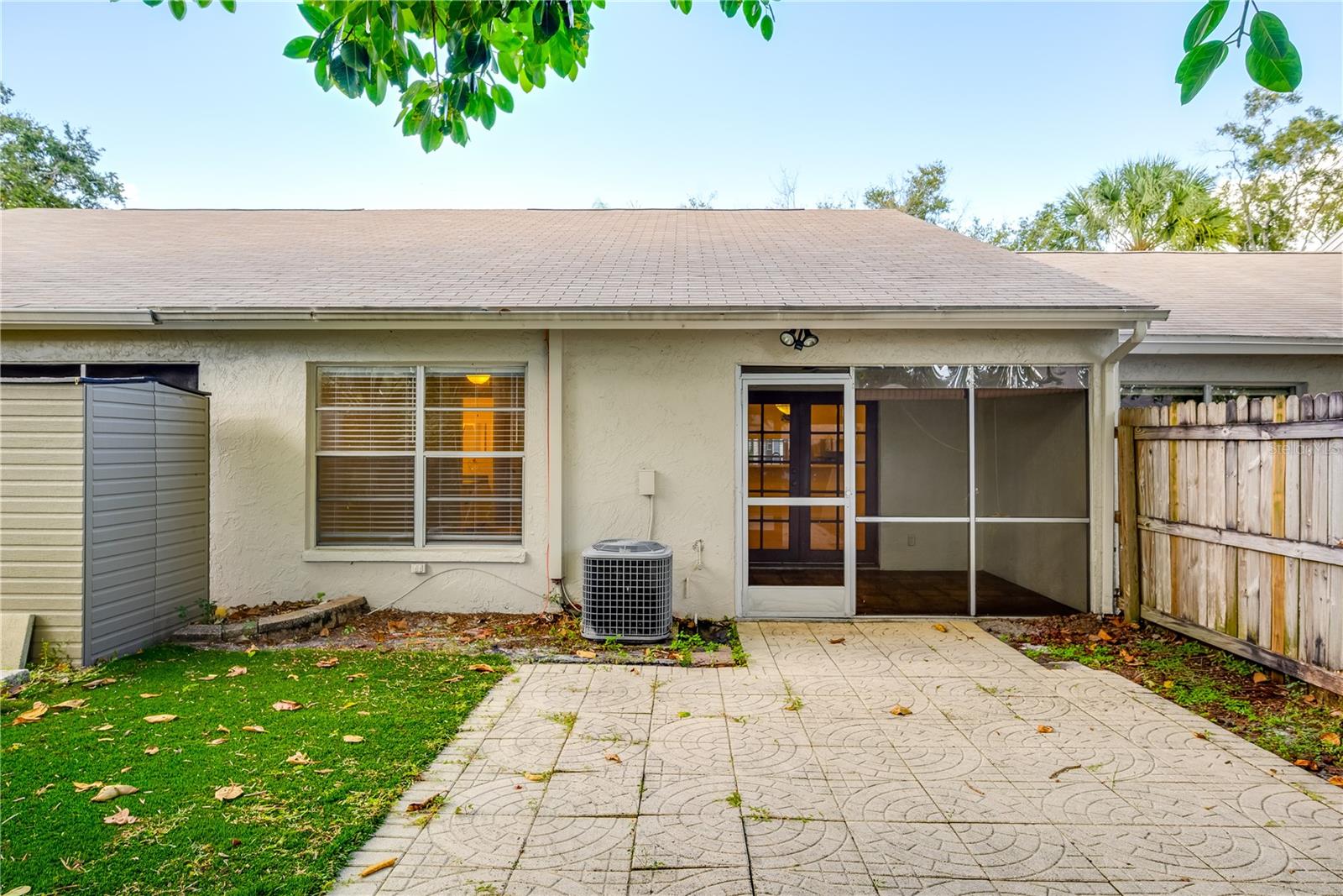 BAY TOWNE - Residential