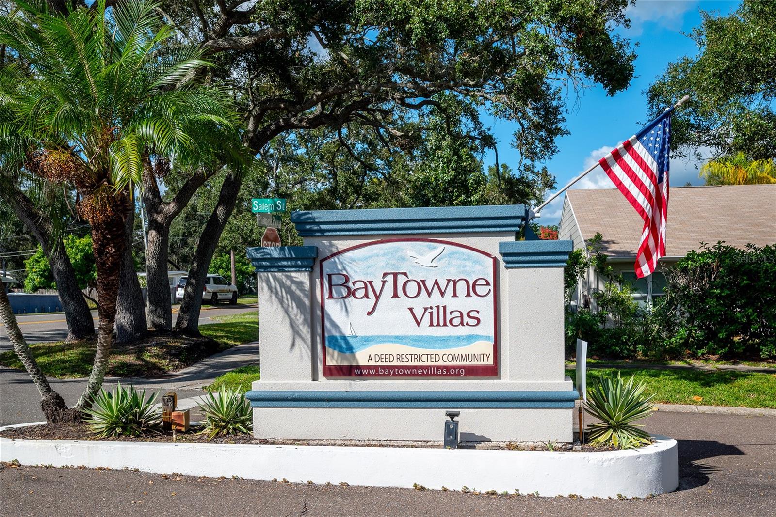 BAY TOWNE - Residential