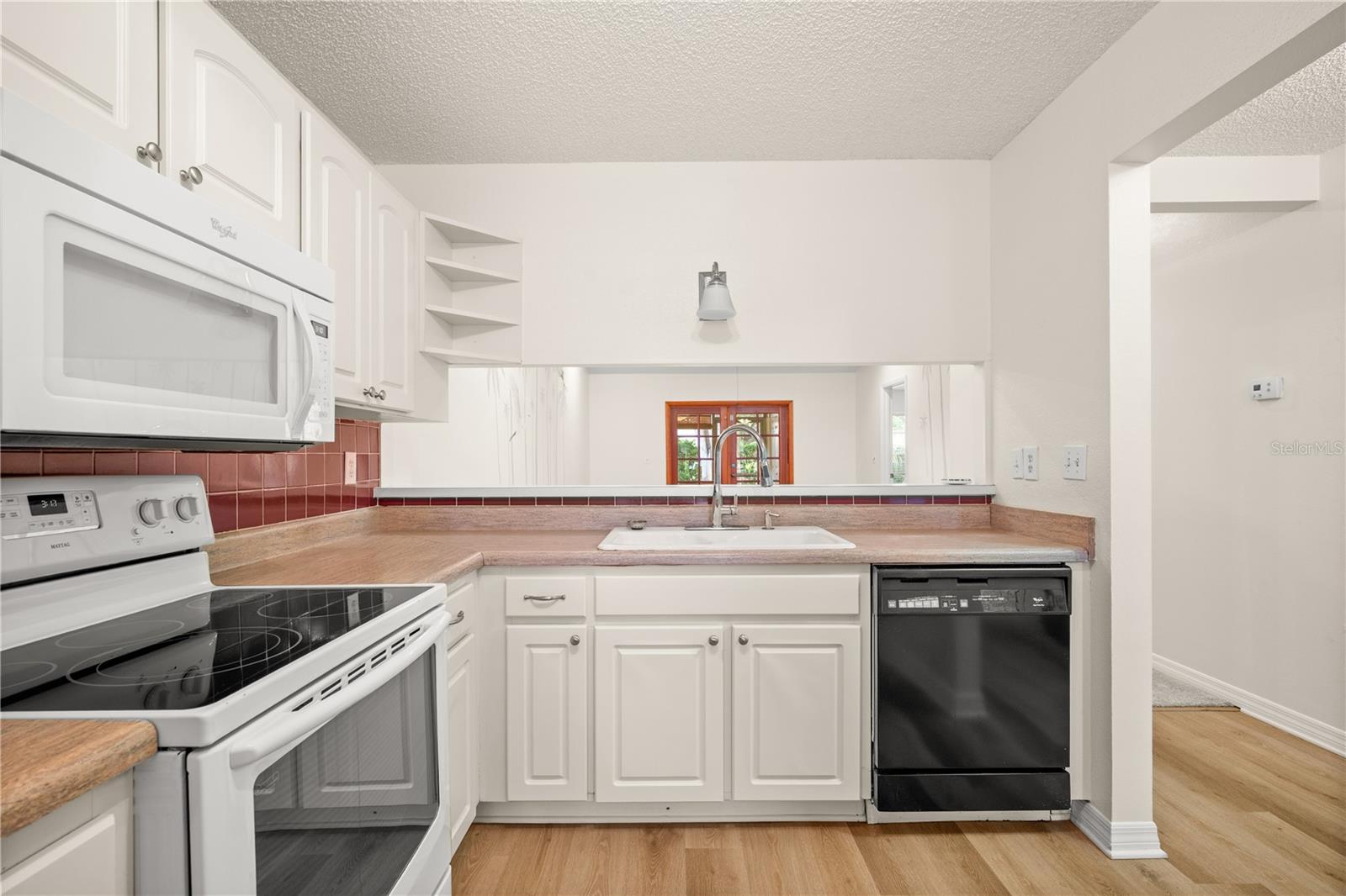 BAY TOWNE - Residential