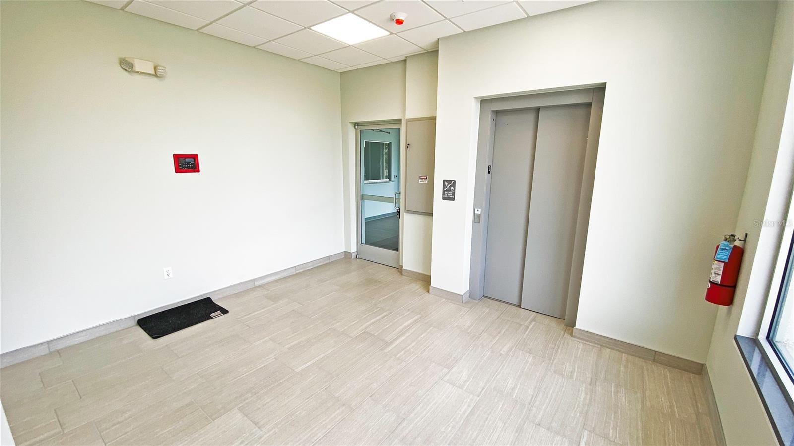 2801 17TH STREET 101 & 102