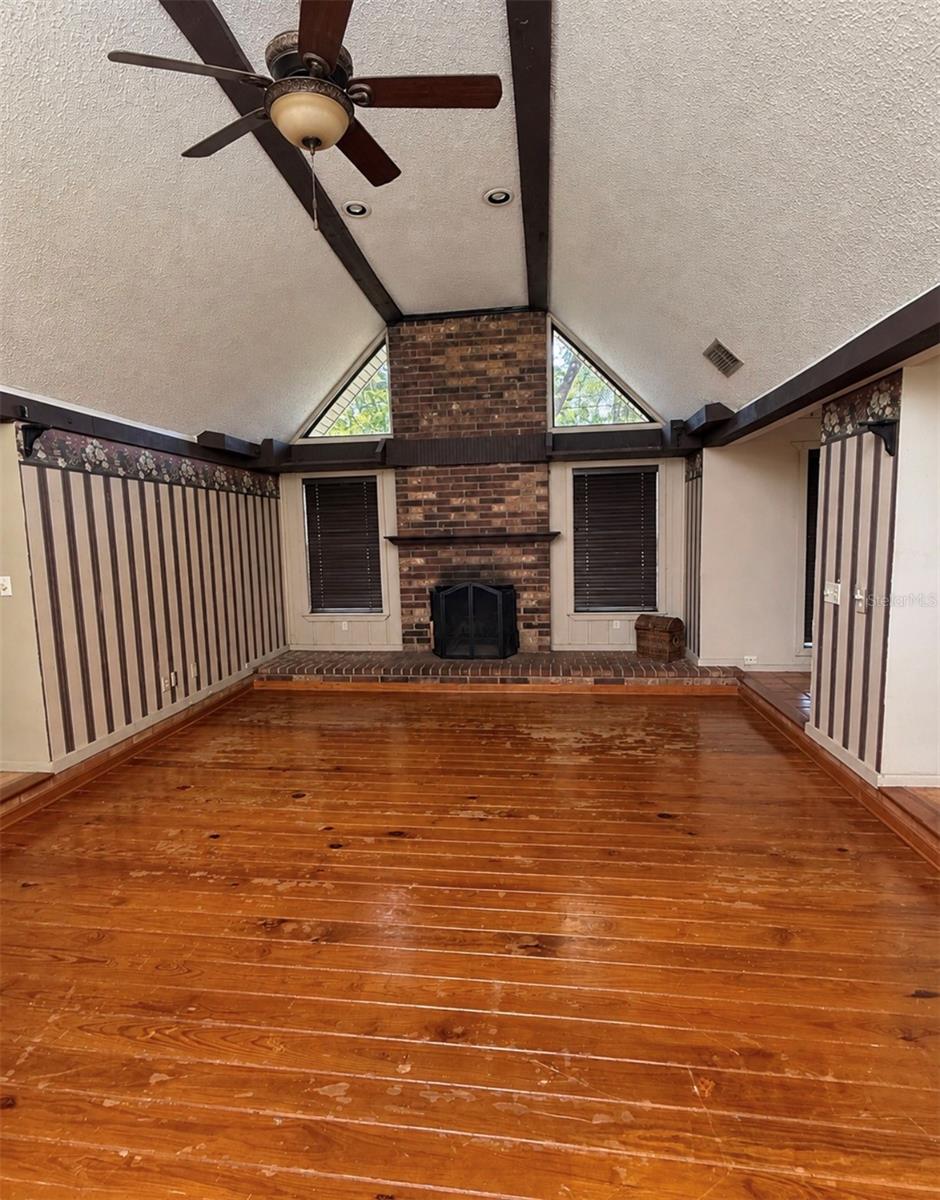 5125 OAKWOOD TRAIL