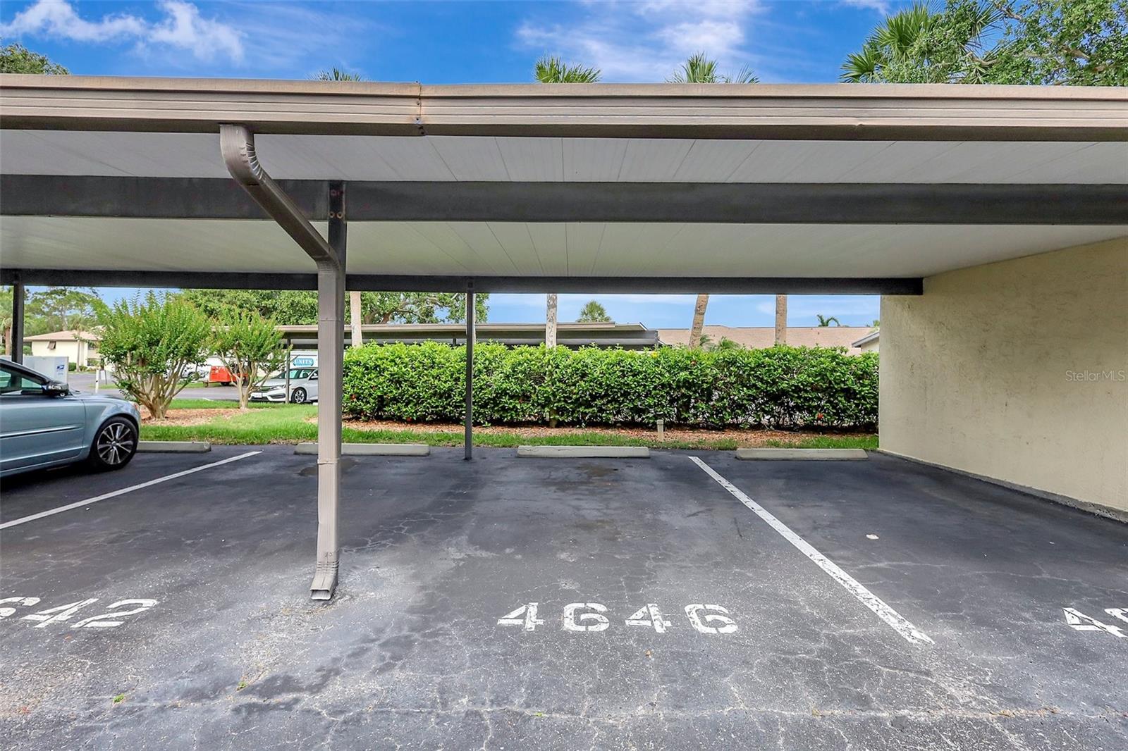 LONGWATER CHASE - Residential