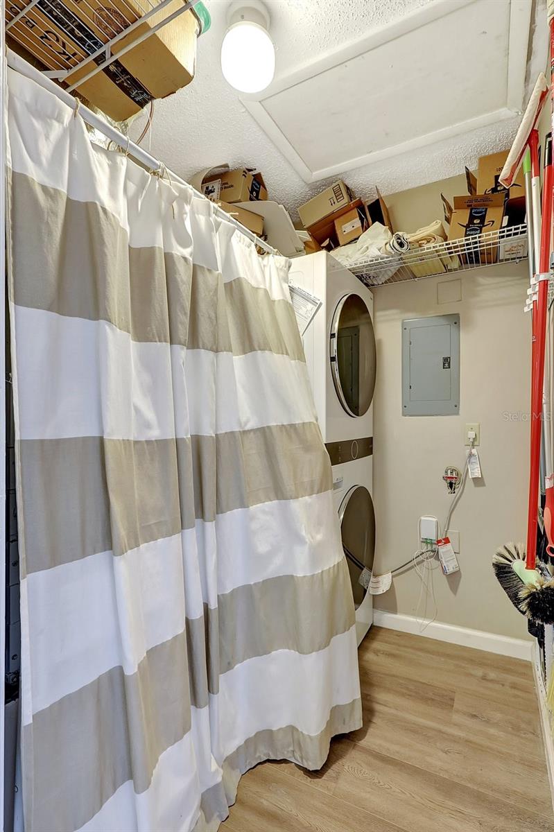 LONGWATER CHASE - Residential