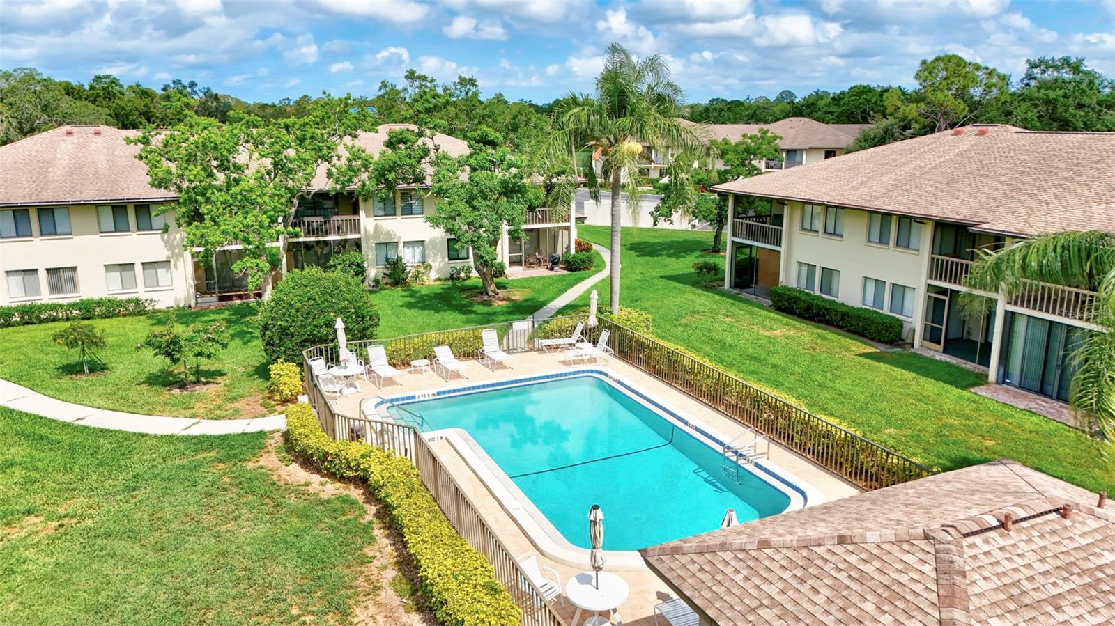 LONGWATER CHASE - Residential