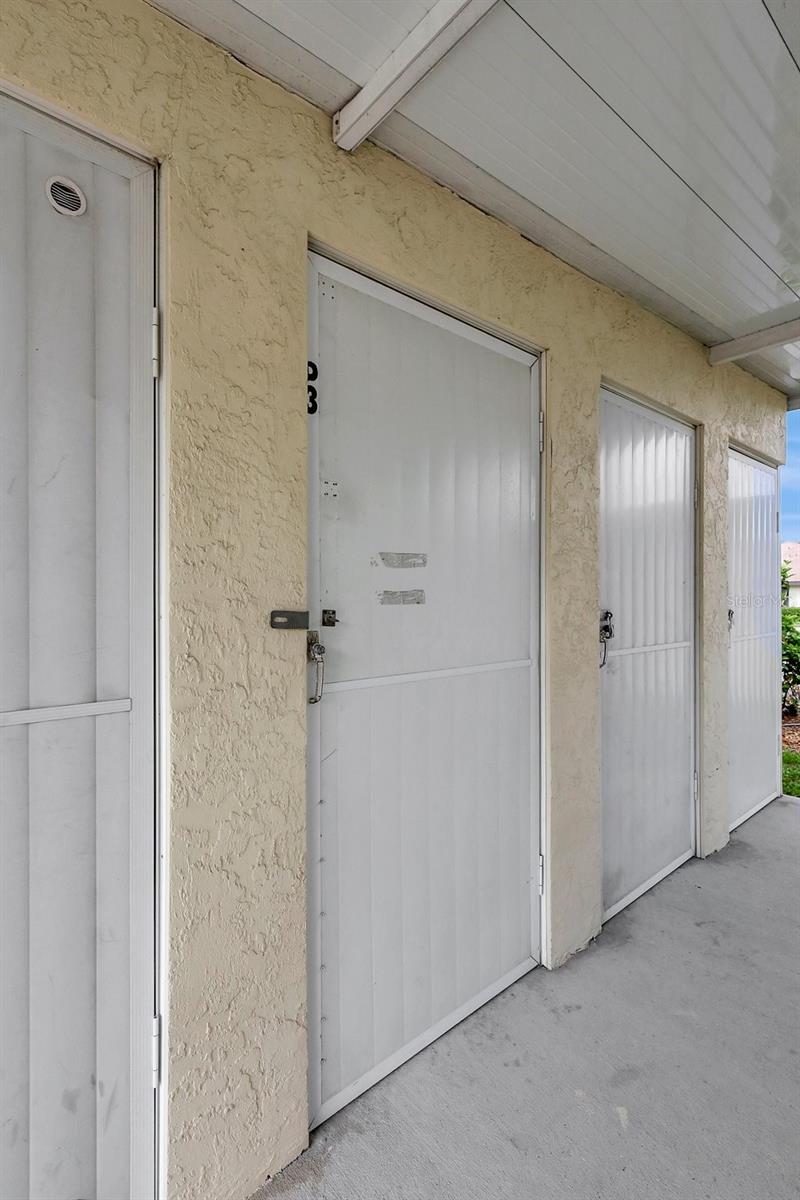 LONGWATER CHASE - Residential