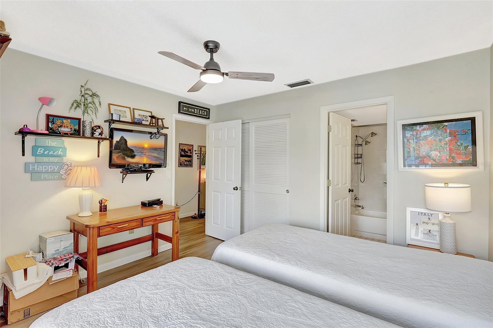 LONGWATER CHASE - Residential