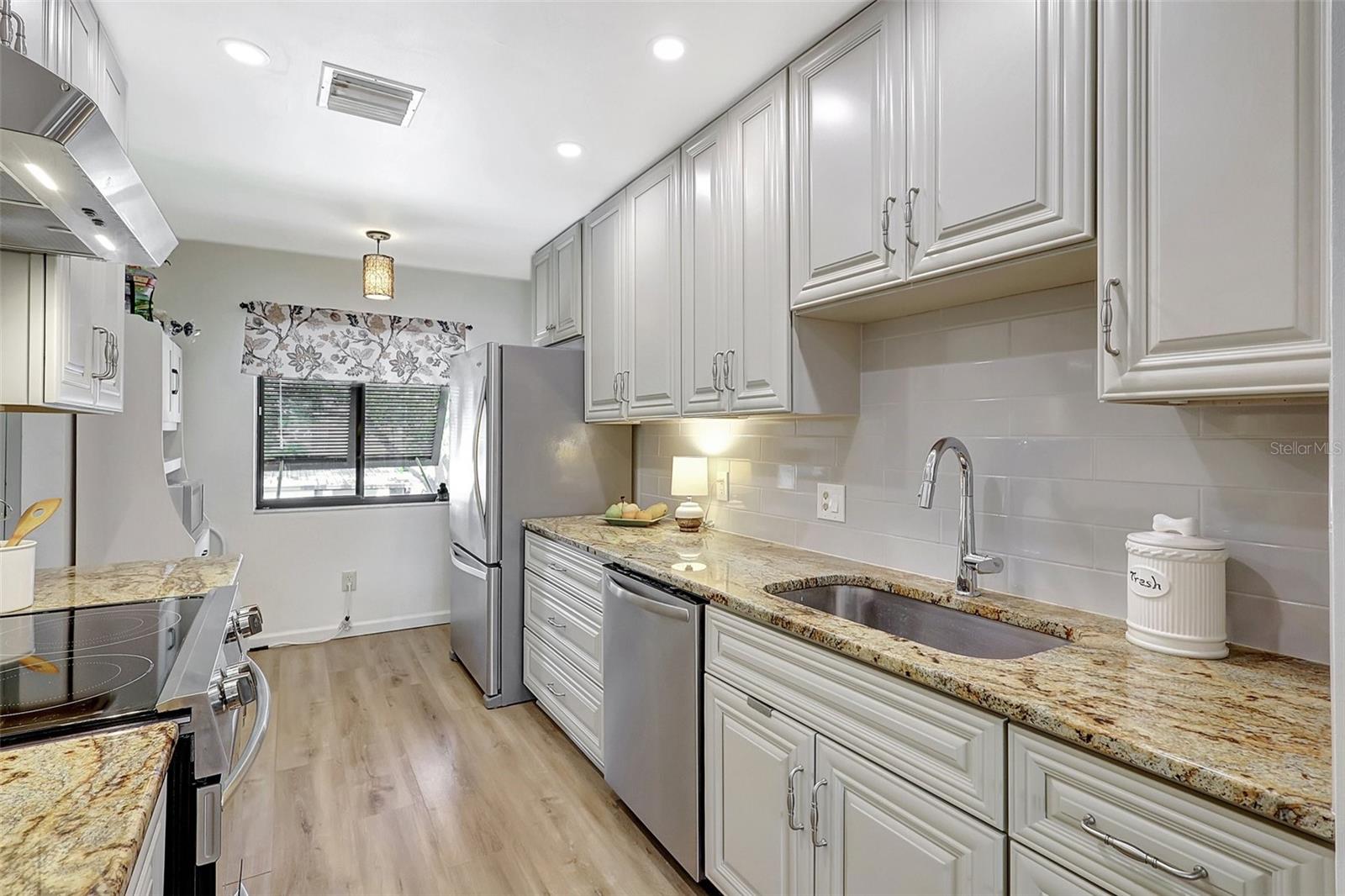 LONGWATER CHASE - Residential