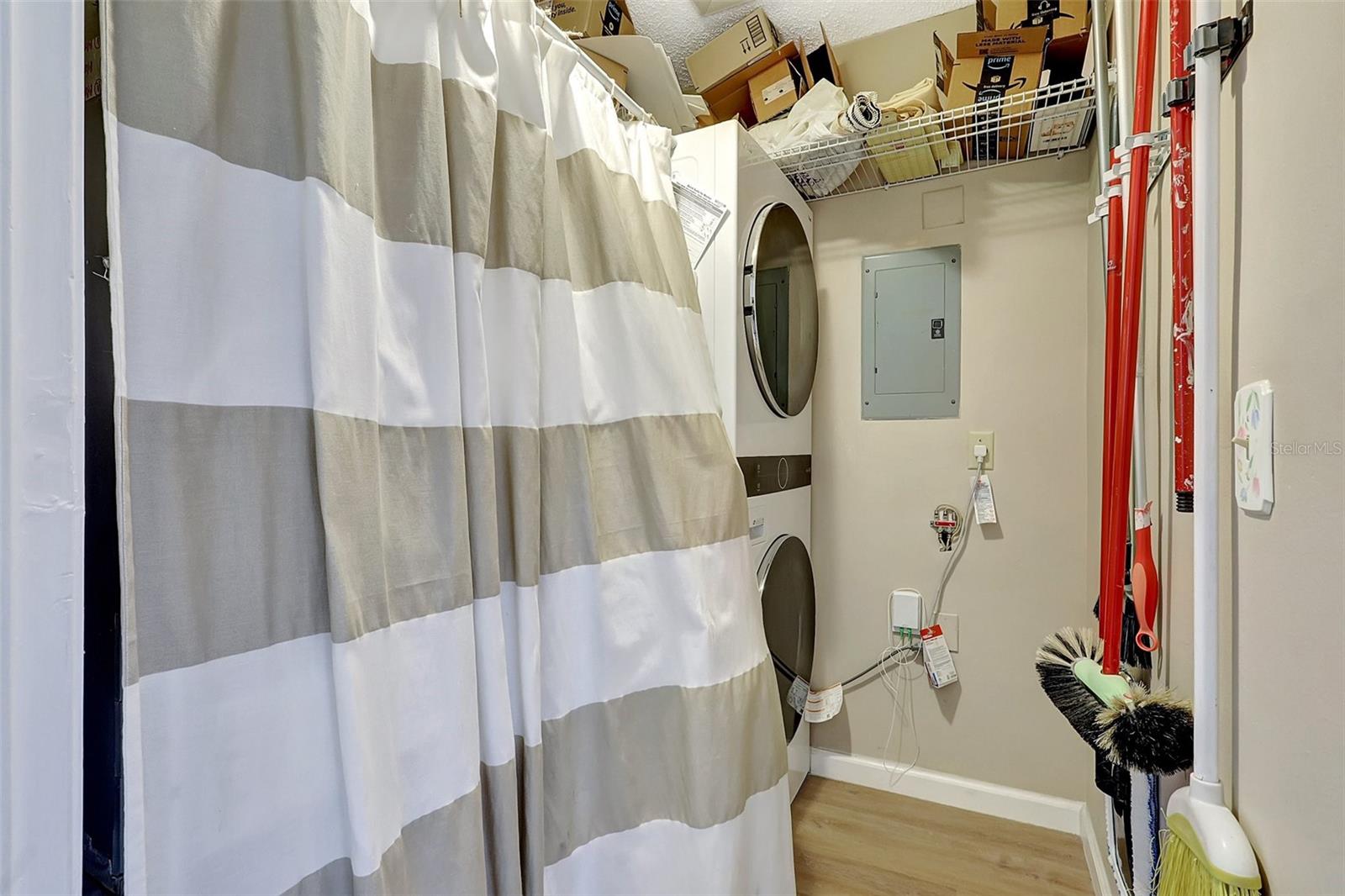 LONGWATER CHASE - Residential