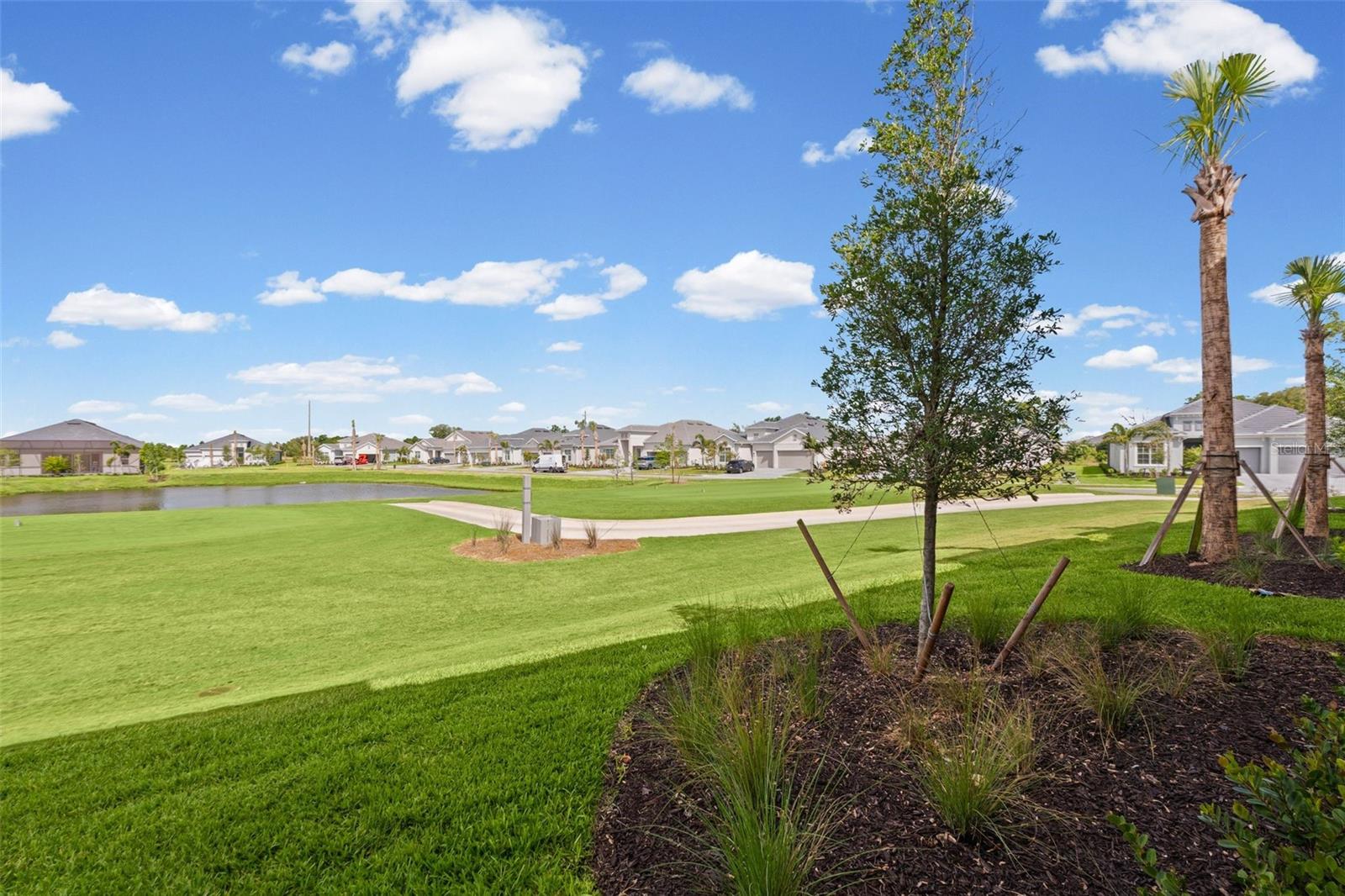 CALUSA COUNTRY CLUB - Residential Lease