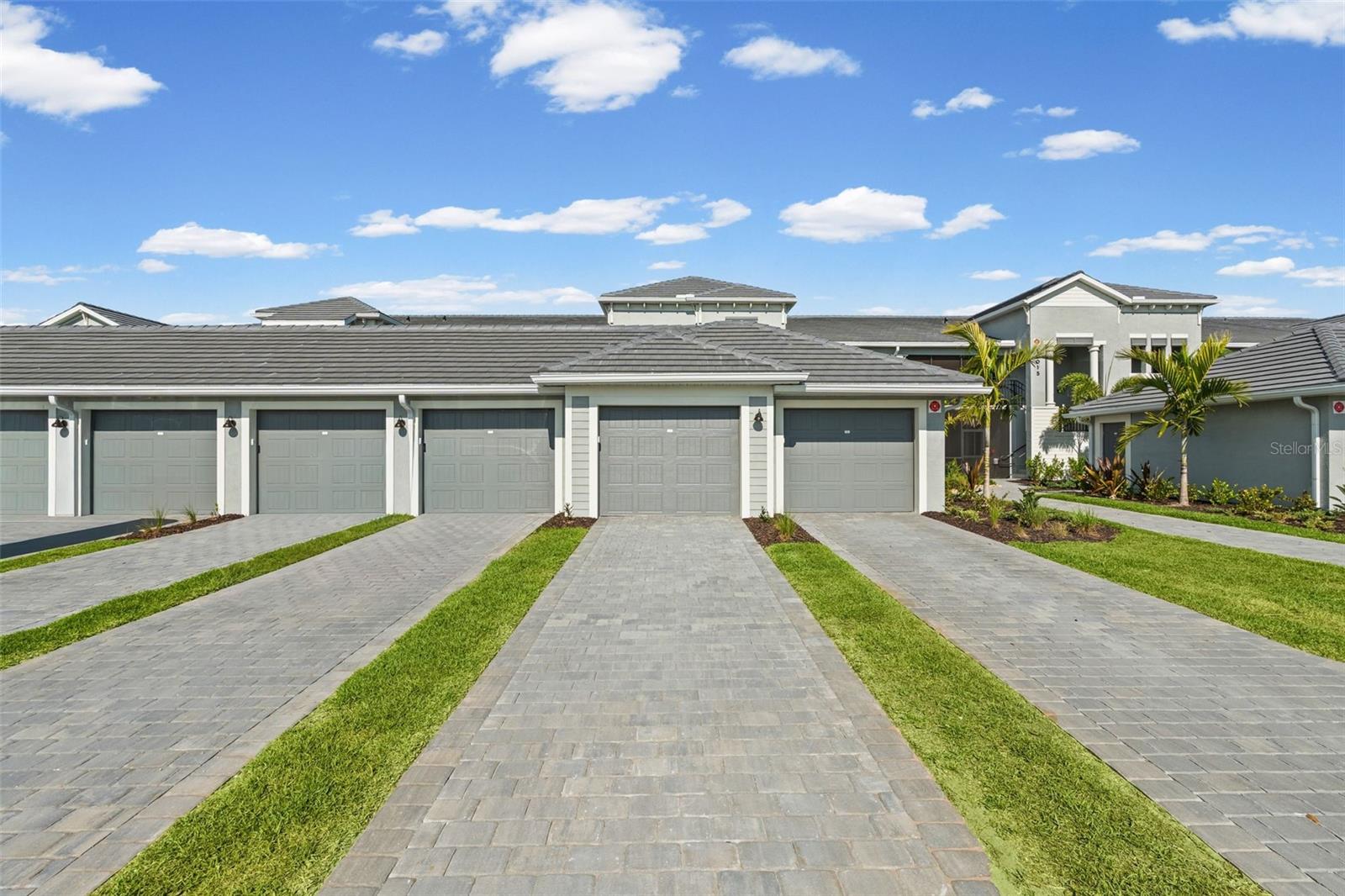 CALUSA COUNTRY CLUB - Residential Lease