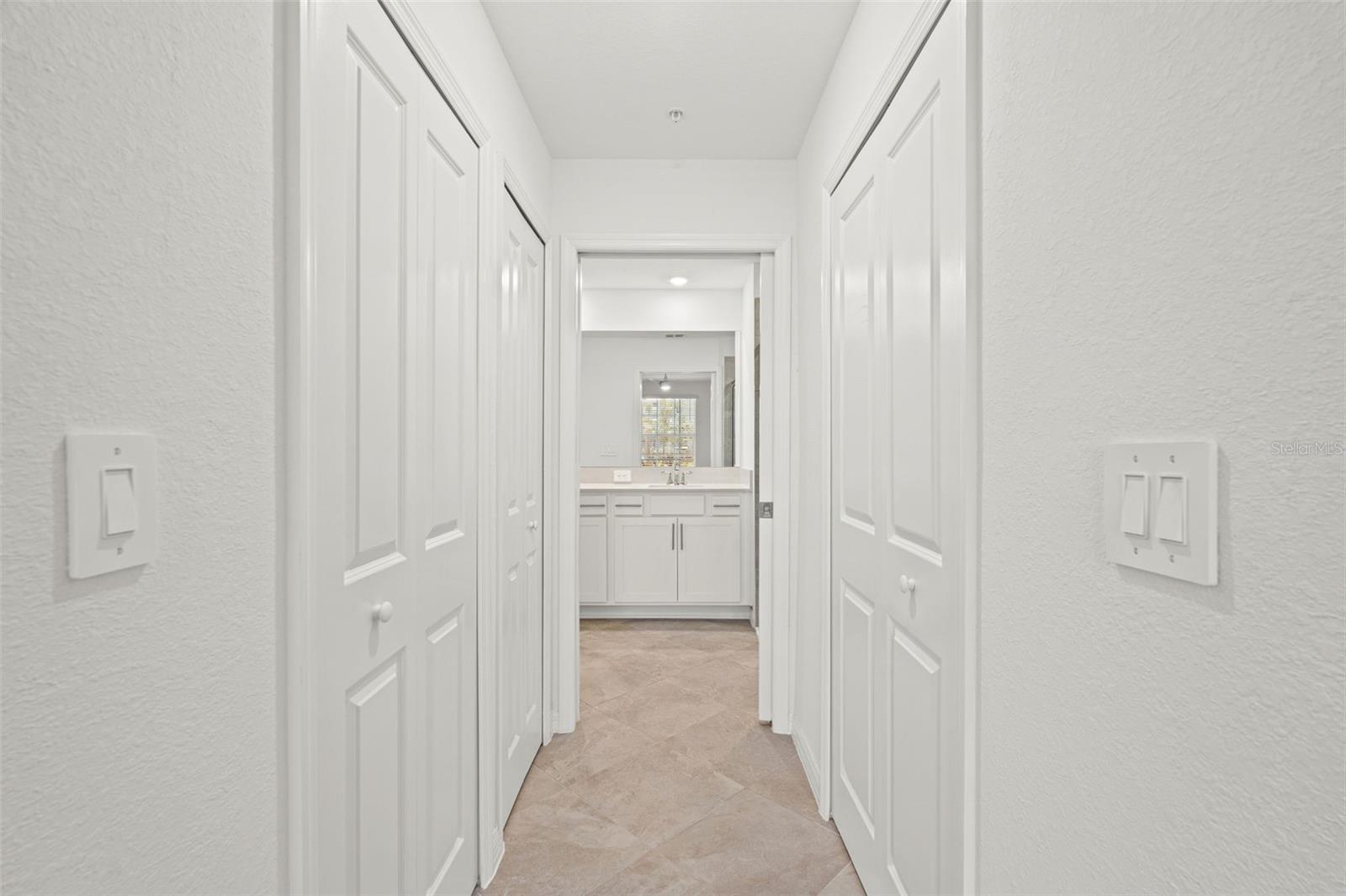 CALUSA COUNTRY CLUB - Residential Lease