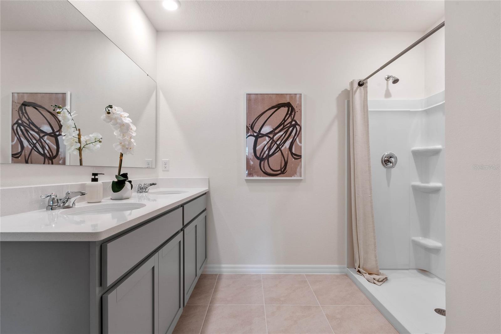 WIND MEADOWS SOUTH - Residential