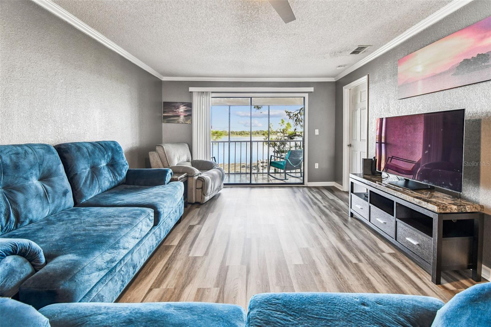 BELLA VISTA ON LAKE - Residential