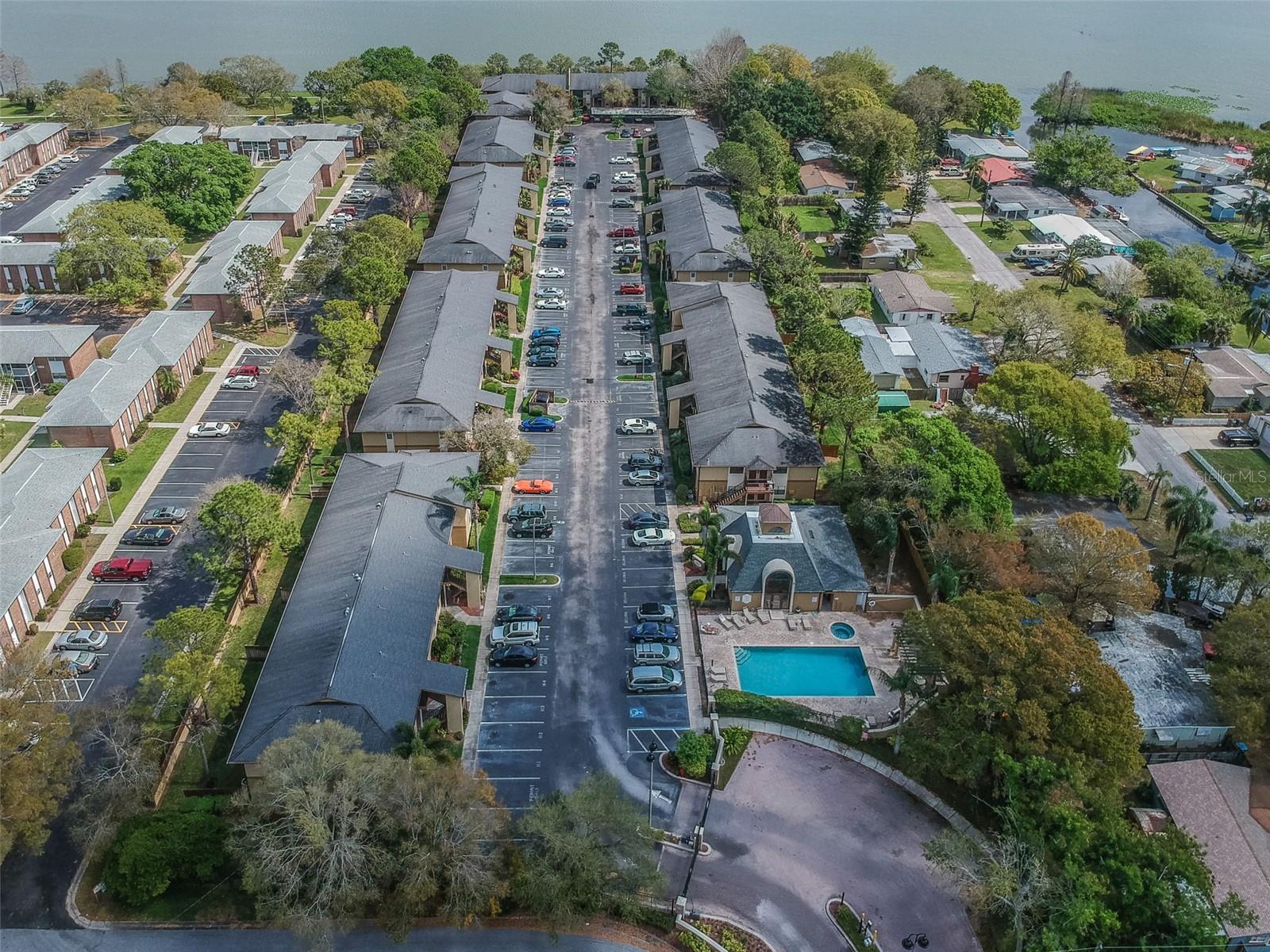 BELLA VISTA ON LAKE - Residential