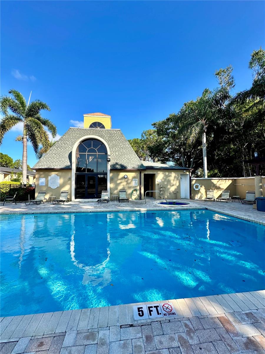 BELLA VISTA ON LAKE - Residential