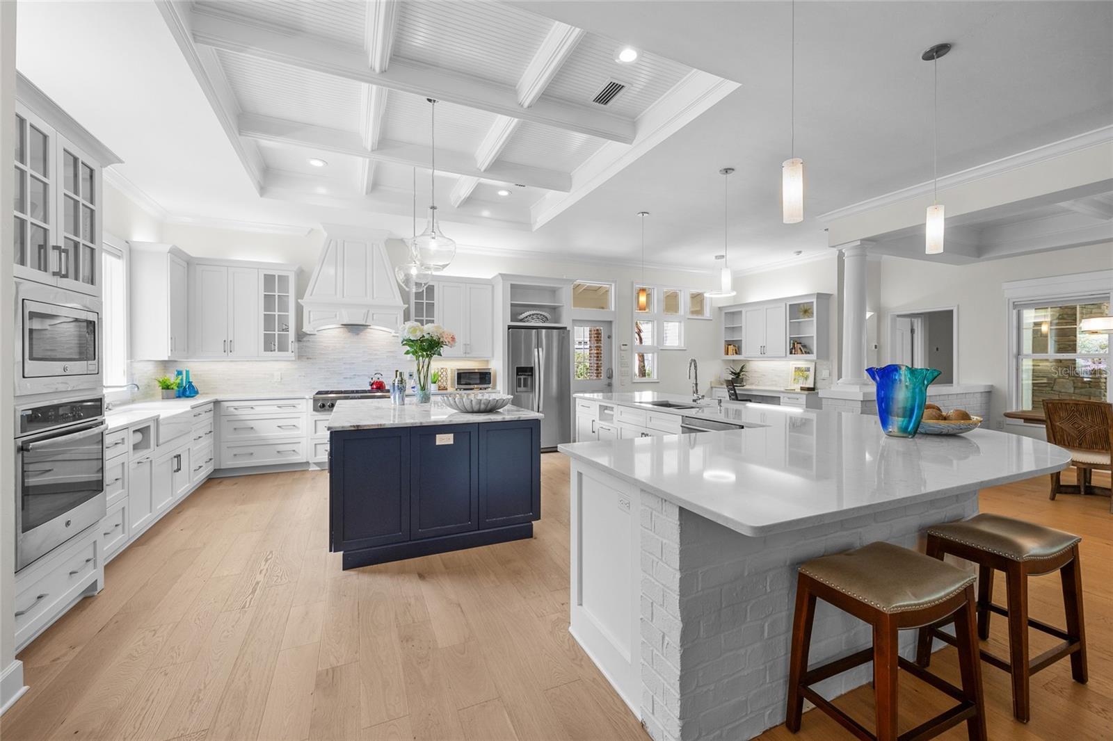 UNIVERSITY ACRES - Residential