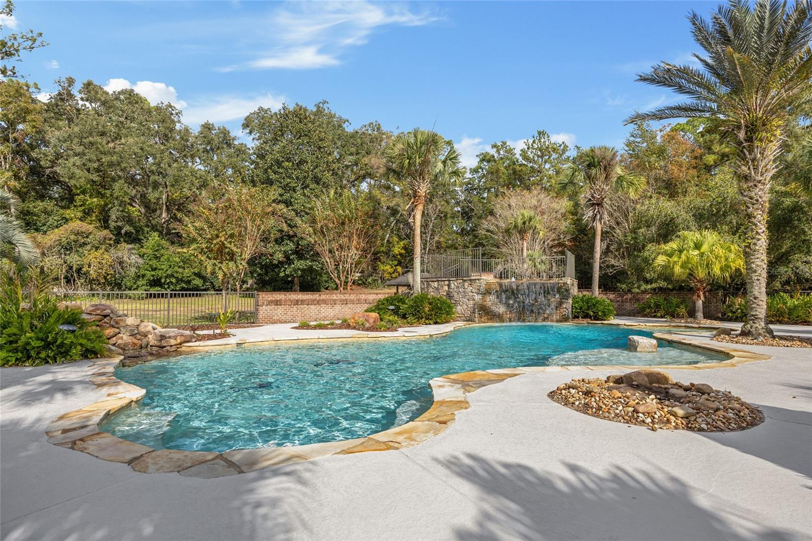 UNIVERSITY ACRES - Residential