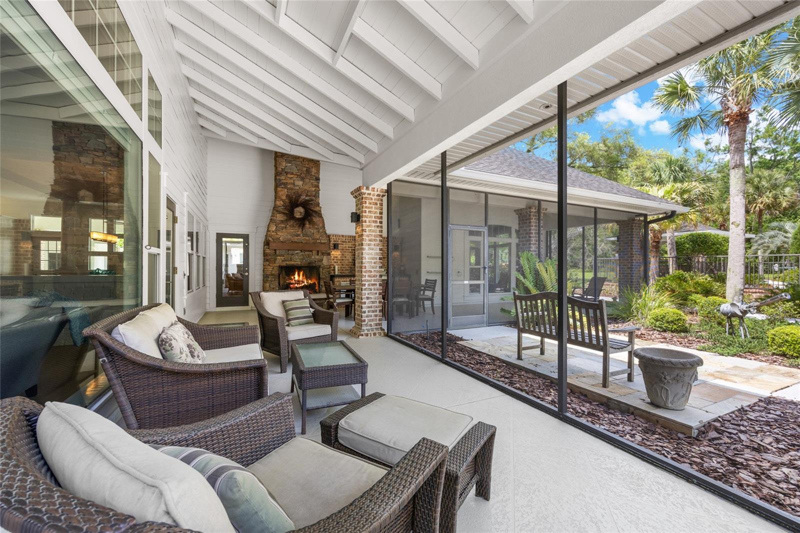 UNIVERSITY ACRES - Residential