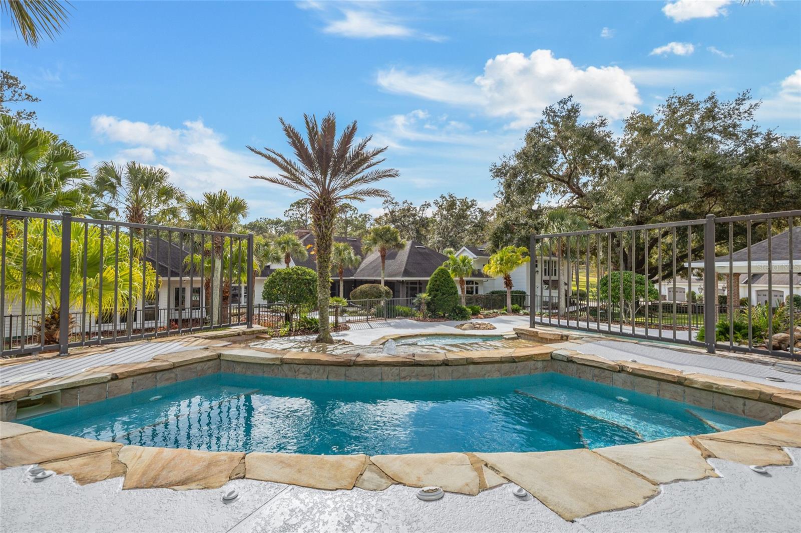 UNIVERSITY ACRES - Residential