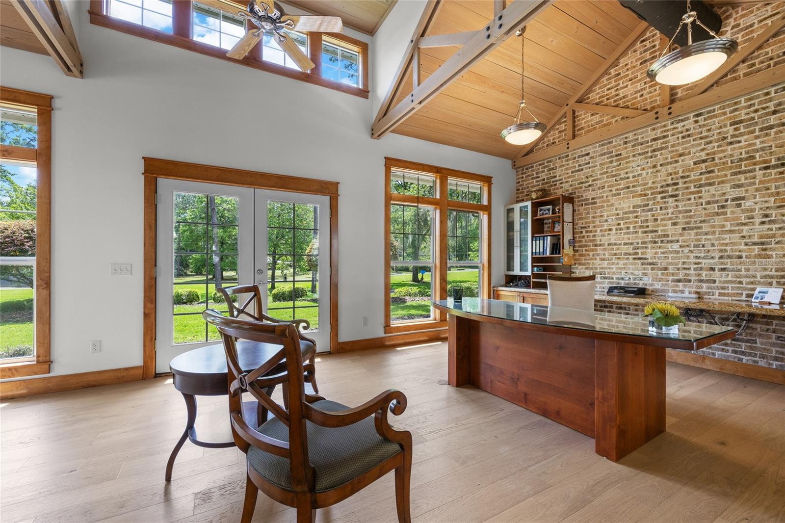 UNIVERSITY ACRES - Residential
