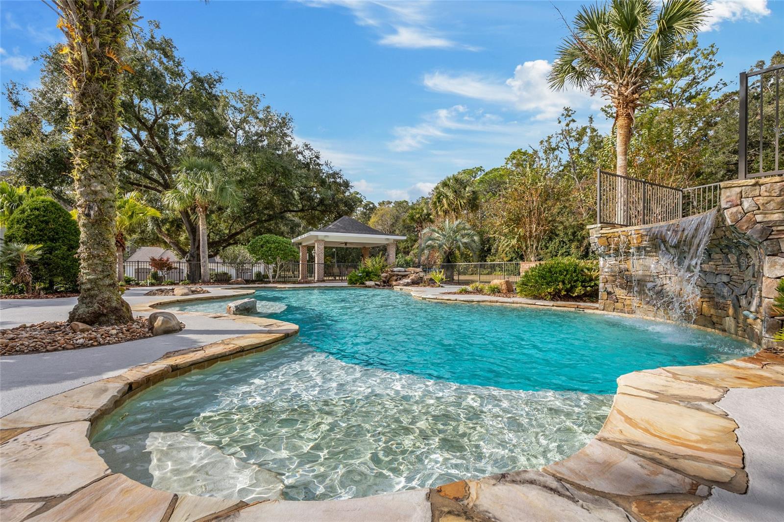 UNIVERSITY ACRES - Residential