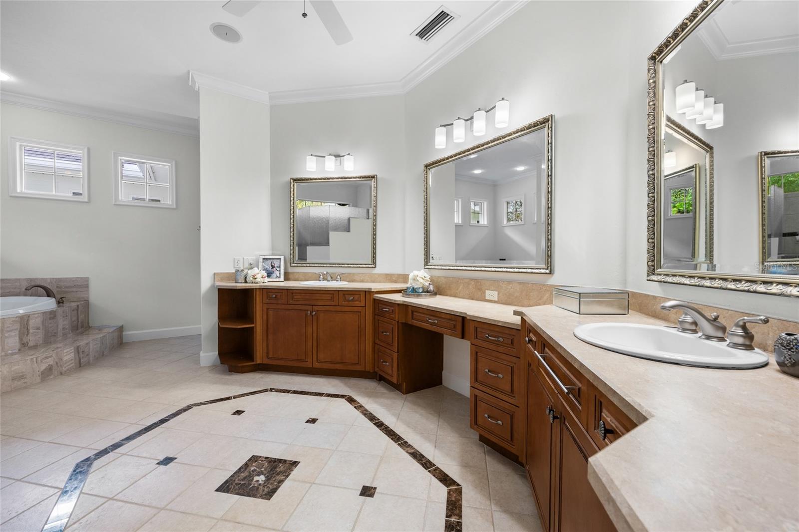 UNIVERSITY ACRES - Residential