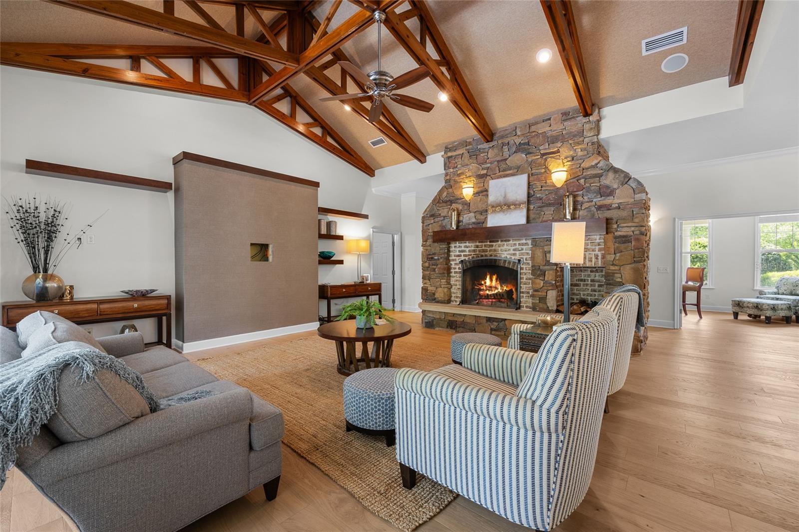 UNIVERSITY ACRES - Residential