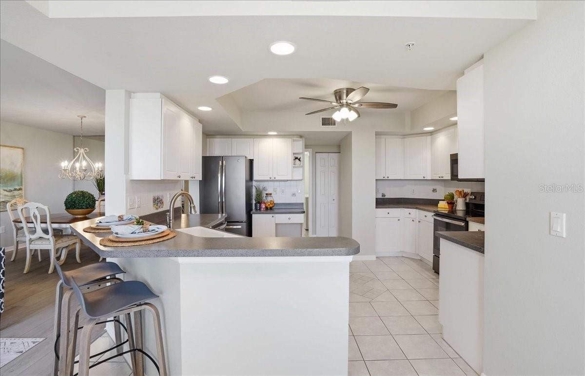 SUNWATCH ON ISLAND ESTATES - Residential