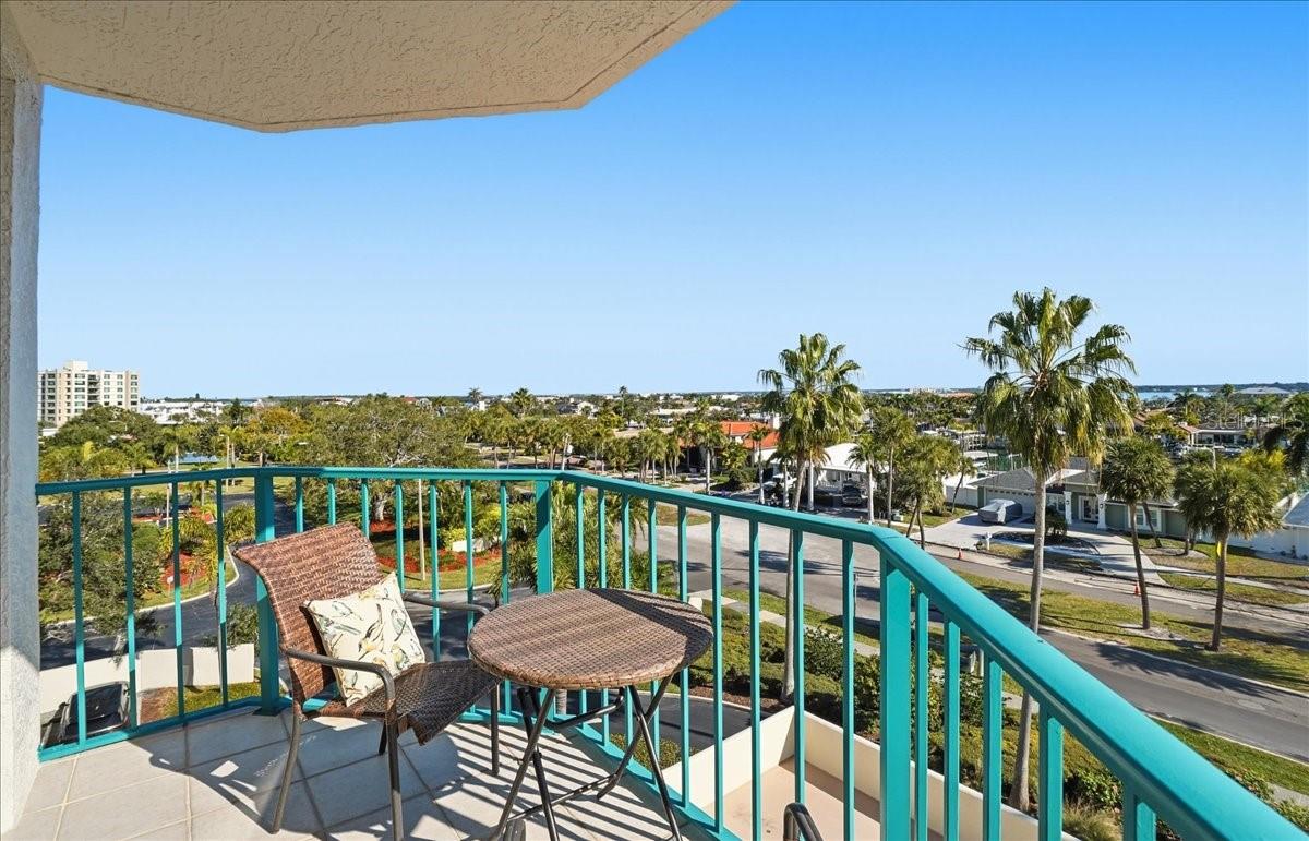 SUNWATCH ON ISLAND ESTATES - Residential