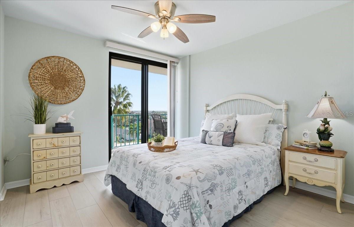 SUNWATCH ON ISLAND ESTATES - Residential