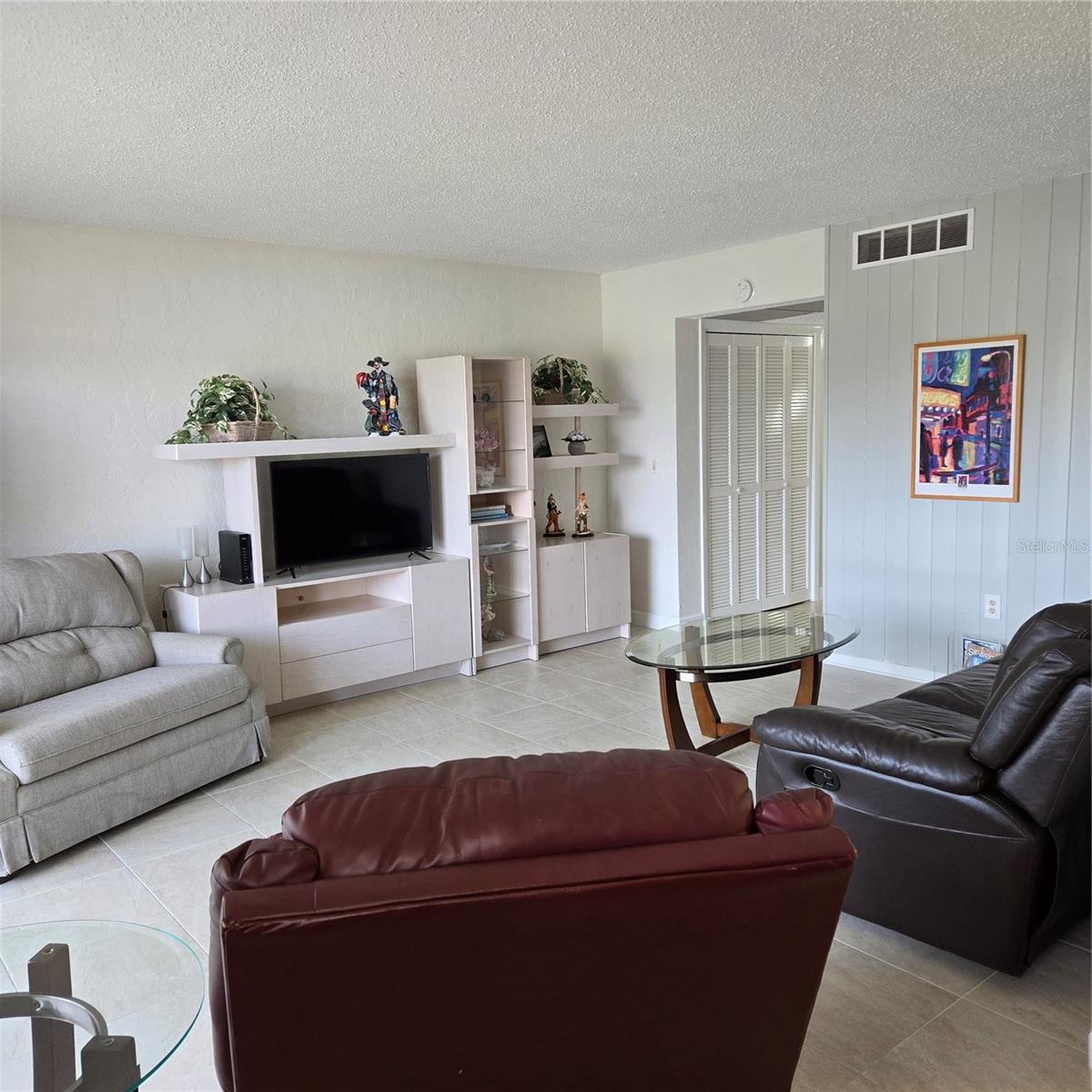 PALM-AIRE DESOTO LAKES COUNTRY CLUB 5 - Residential Lease