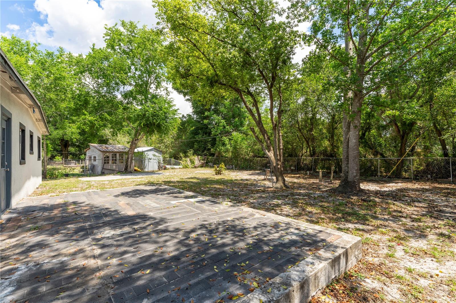 PEACH LAKE MANOR - Residential