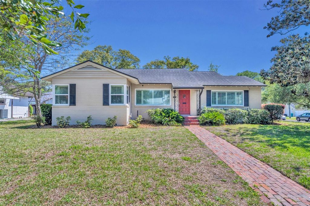 Photo of 1550 Norfolk Avenue, Winter Park, FL 32789 (MLS # O6402927)
