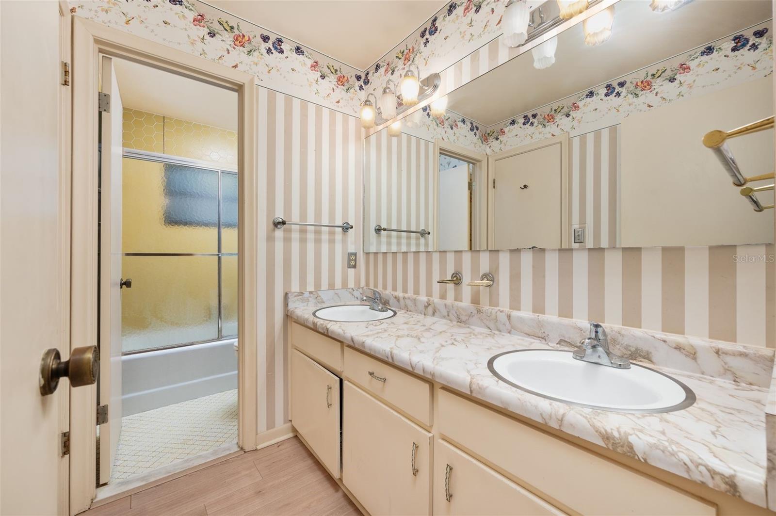 BEVILLE HEIGHTS - Residential