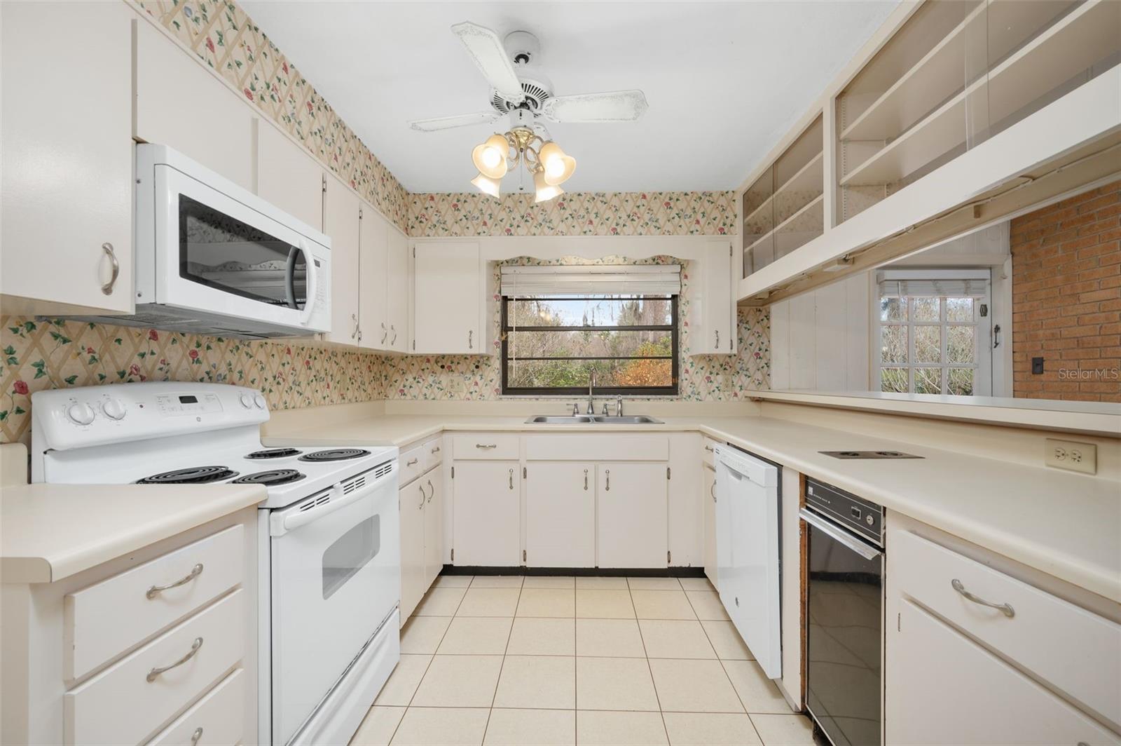 BEVILLE HEIGHTS - Residential