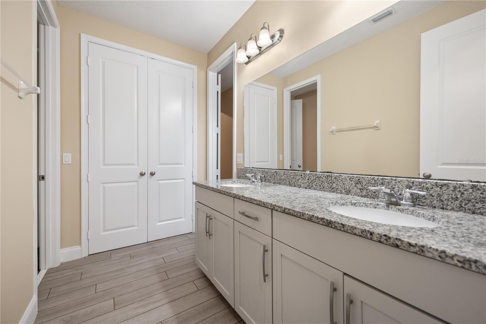 WINDERMERE ISLE-PH 2 - Residential