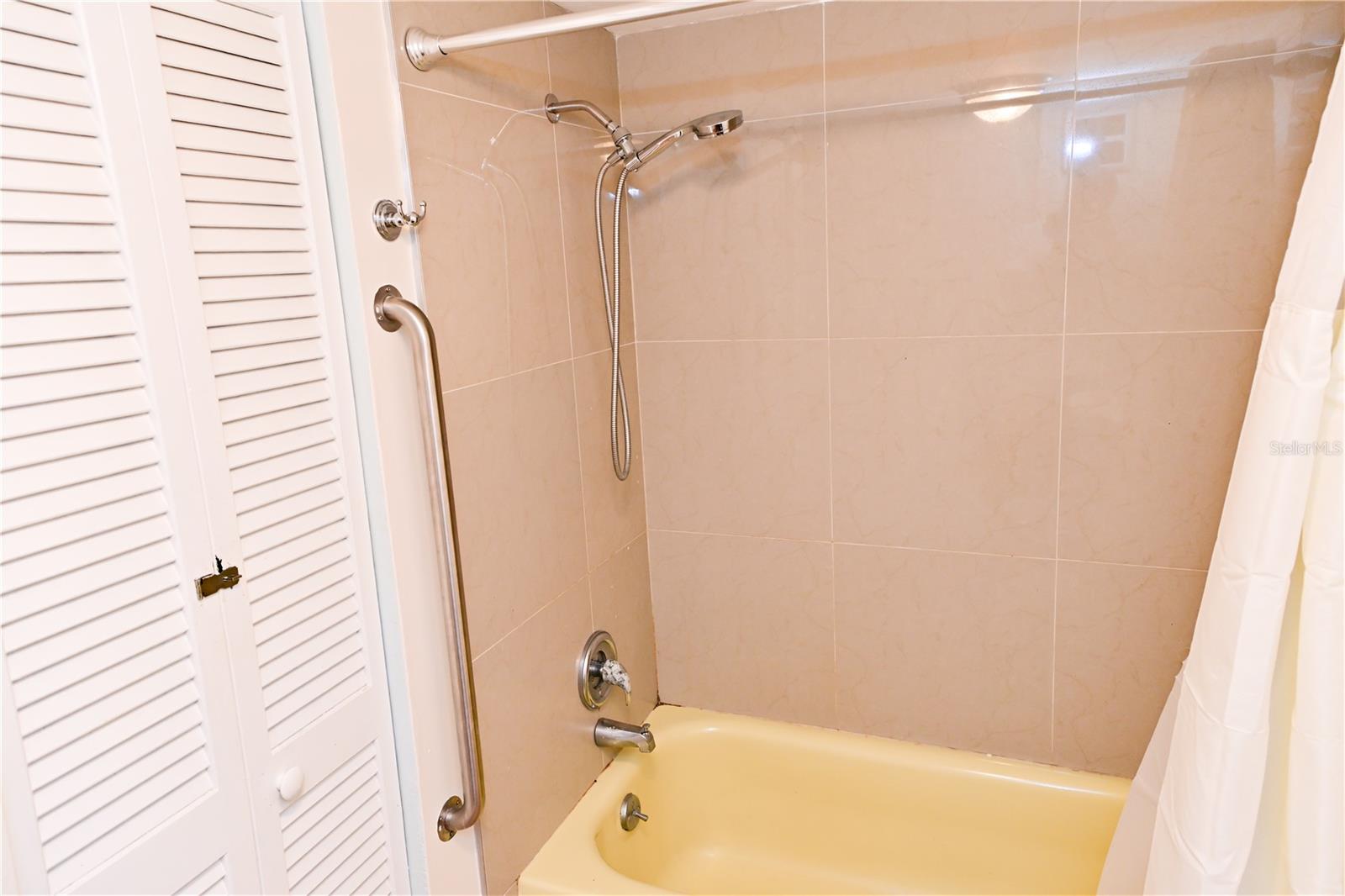 IMPERIAL COURT APT - Residential