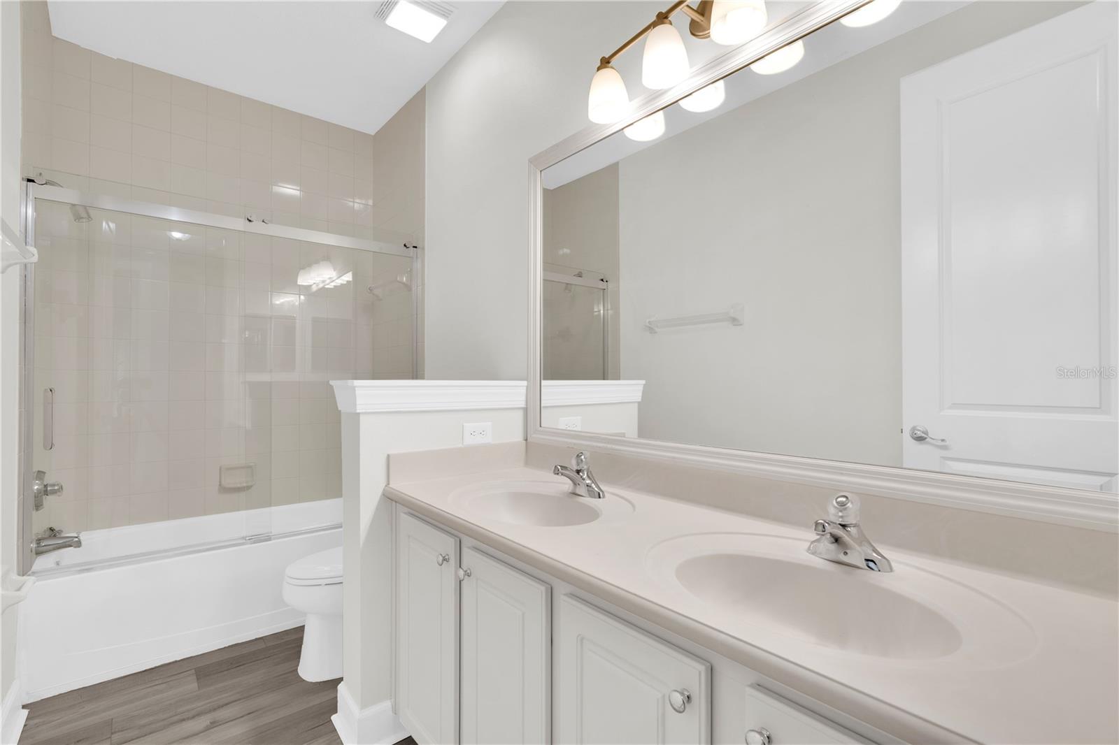 CELEBRATION AREA 5 - Residential Lease