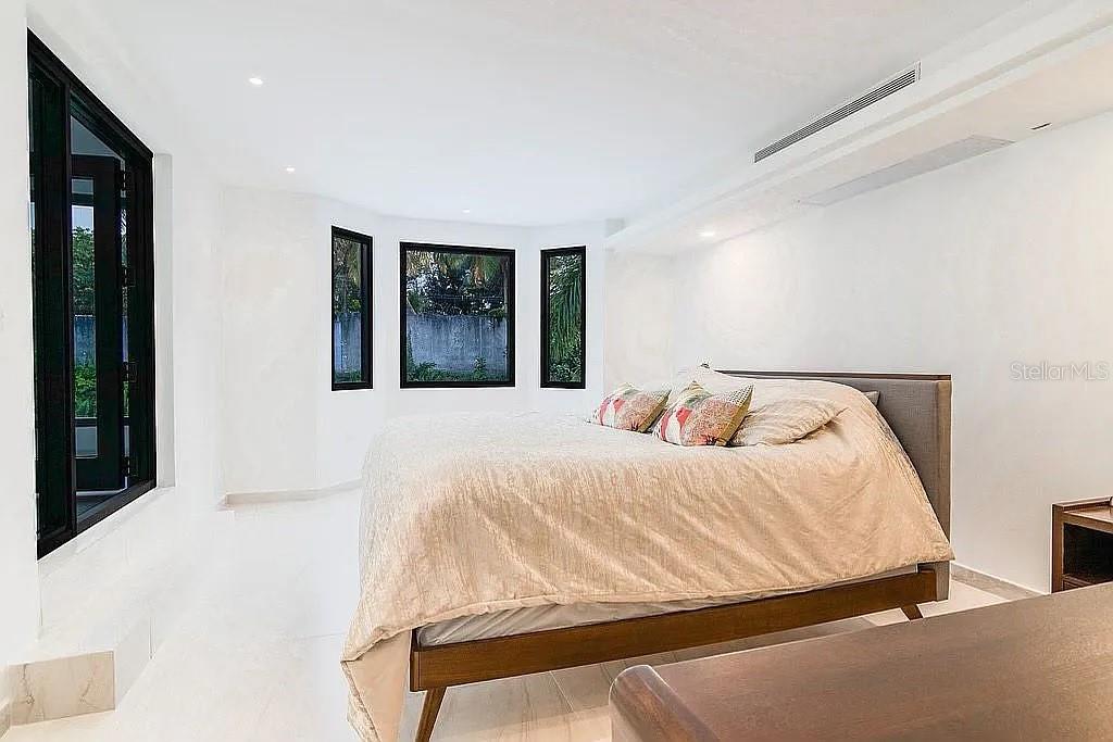 DORADO BEACH EAST - Residential