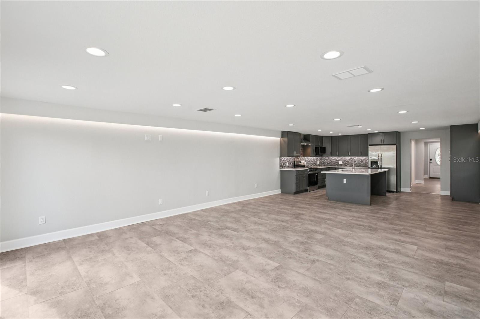 LAKE PADGETT ESTATES - Residential