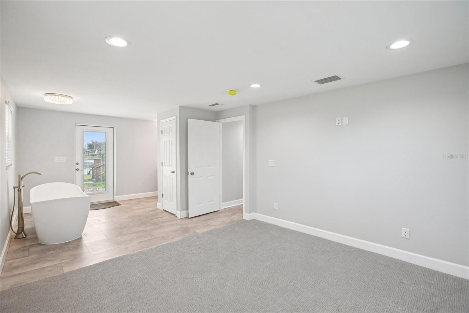 LAKE PADGETT ESTATES - Residential