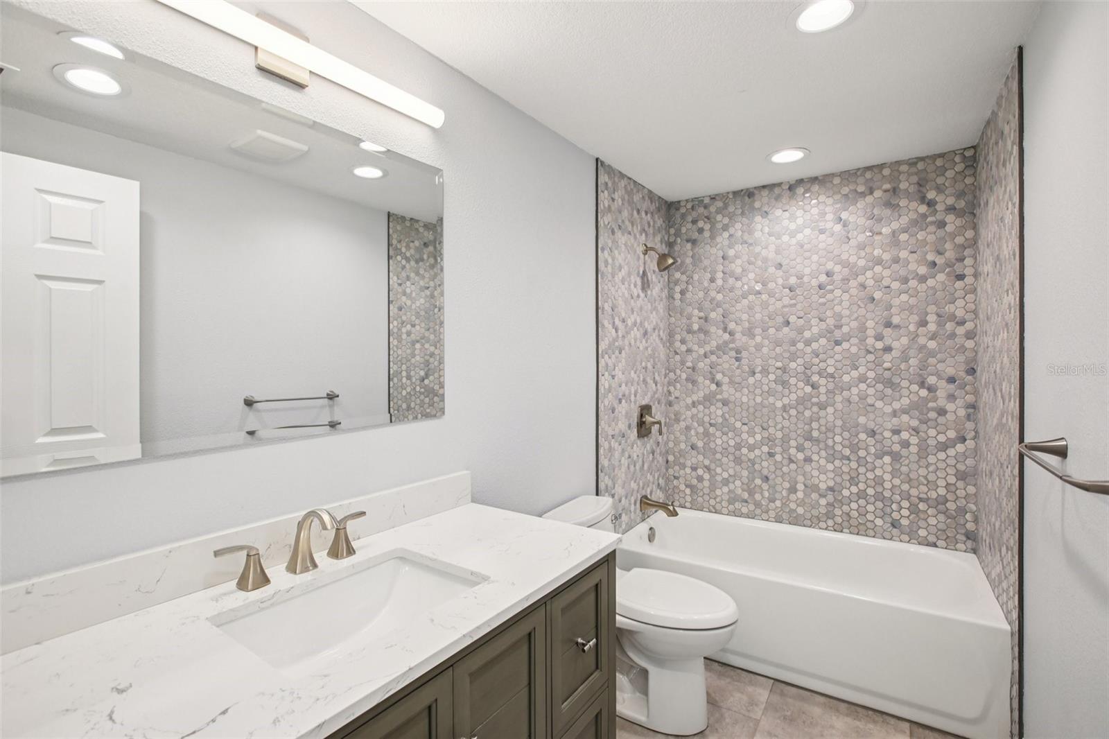 LAKE PADGETT ESTATES - Residential