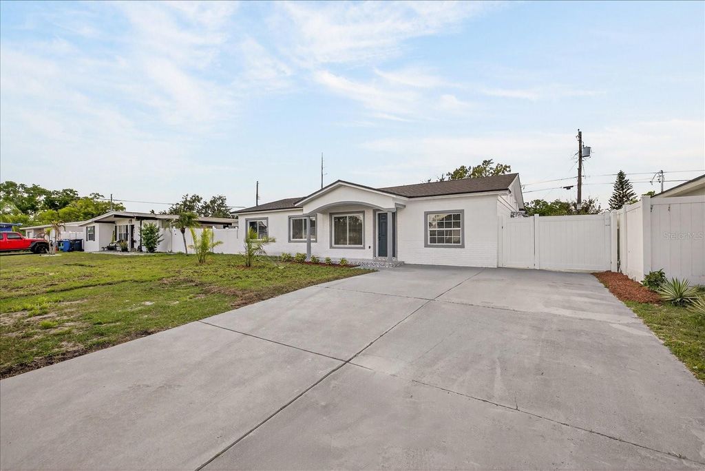 Photo of 7806 N Jamaica Street, Tampa, FL 33614 (MLS # TB8493437)