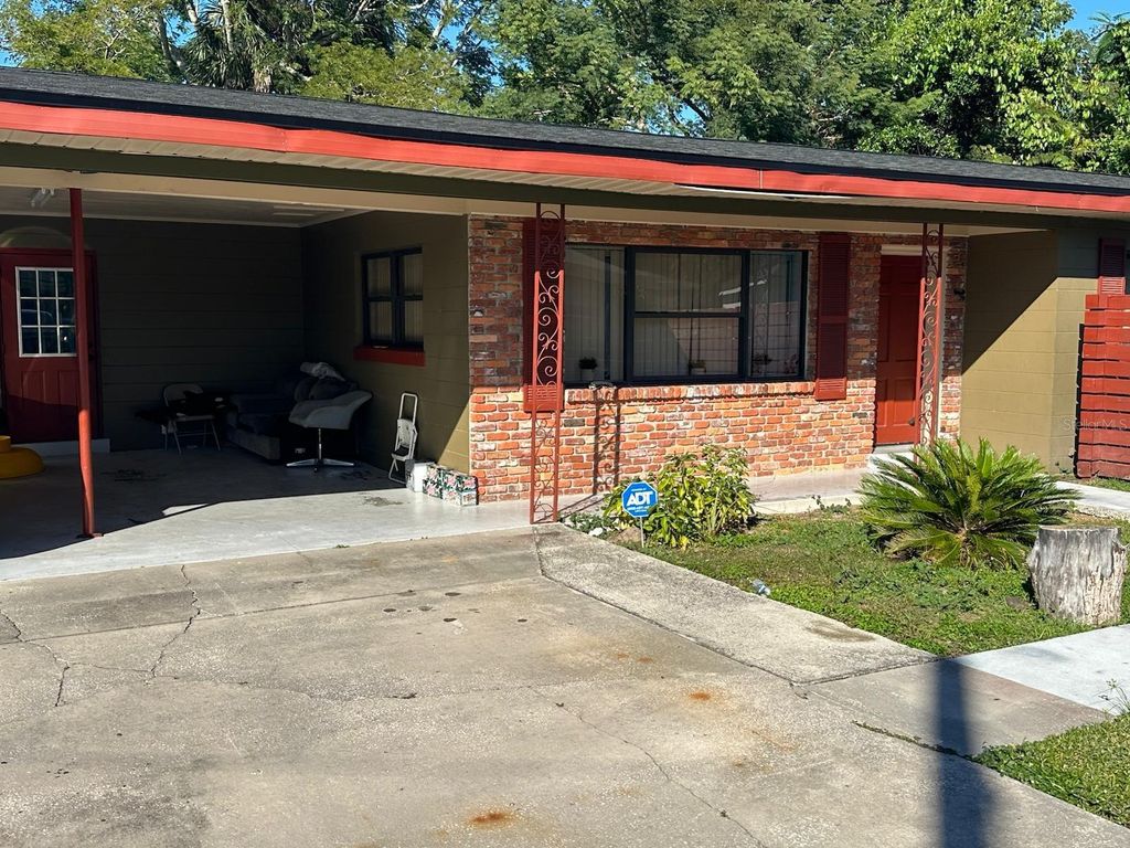 Photo of 607 Avenue E SE, Winter Haven, FL 33880 (MLS # P4937192)