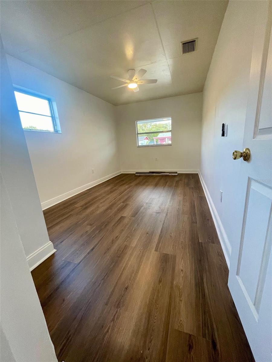 HAMPTON TERRACE AT UNIVERSITY PLACE - Residential