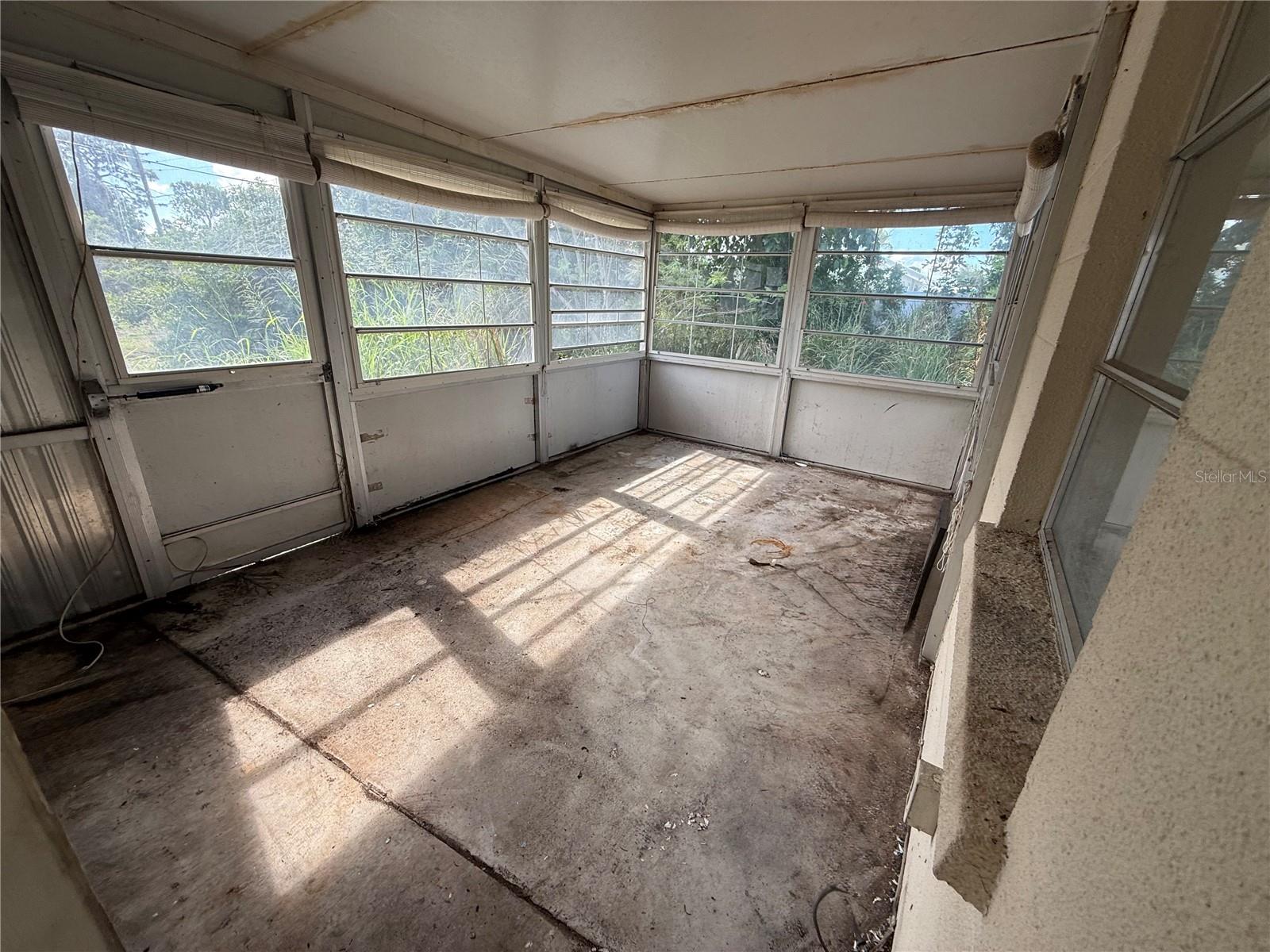 SOUTH VENICE - Residential