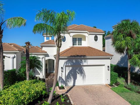 A home in LONGBOAT KEY