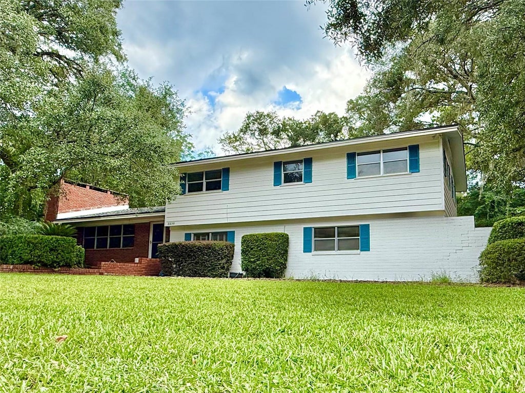 Photo of 2238 NW 16th Avenue, Gainesville, FL 32605 (MLS # GC542935)